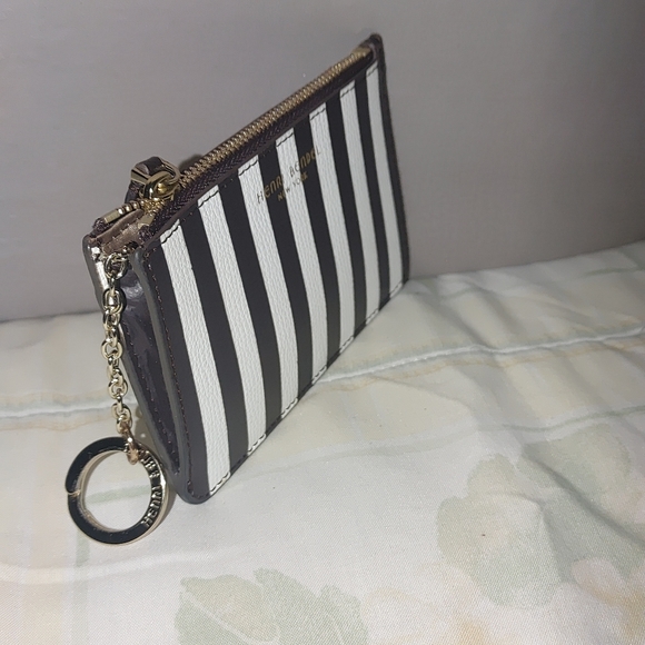 Henri Bendel Mini Zip Purse - Picture 3 of 3